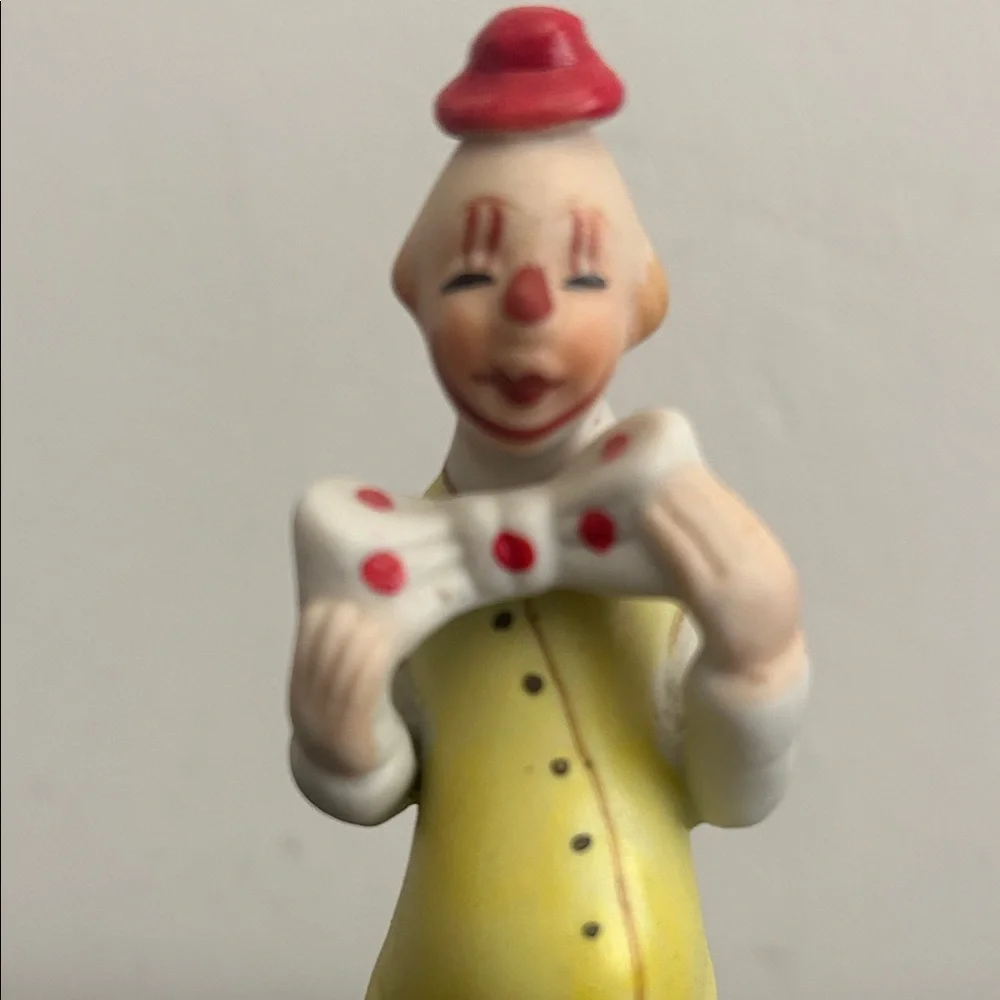 Vintage Ceramic Clown Figurine in Yellow, White & Red